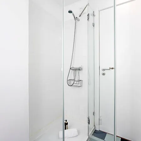 Loios 66 By Lovelystay Apartment